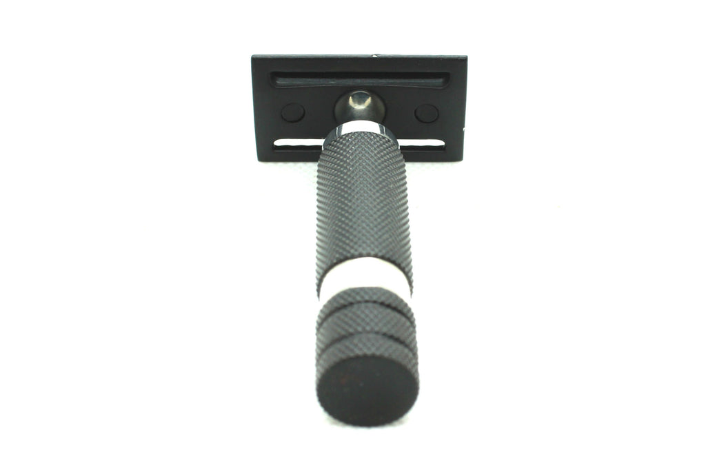 Lil’ Chubby – Snarky’s Shortest Black & Chrome Safety Razor