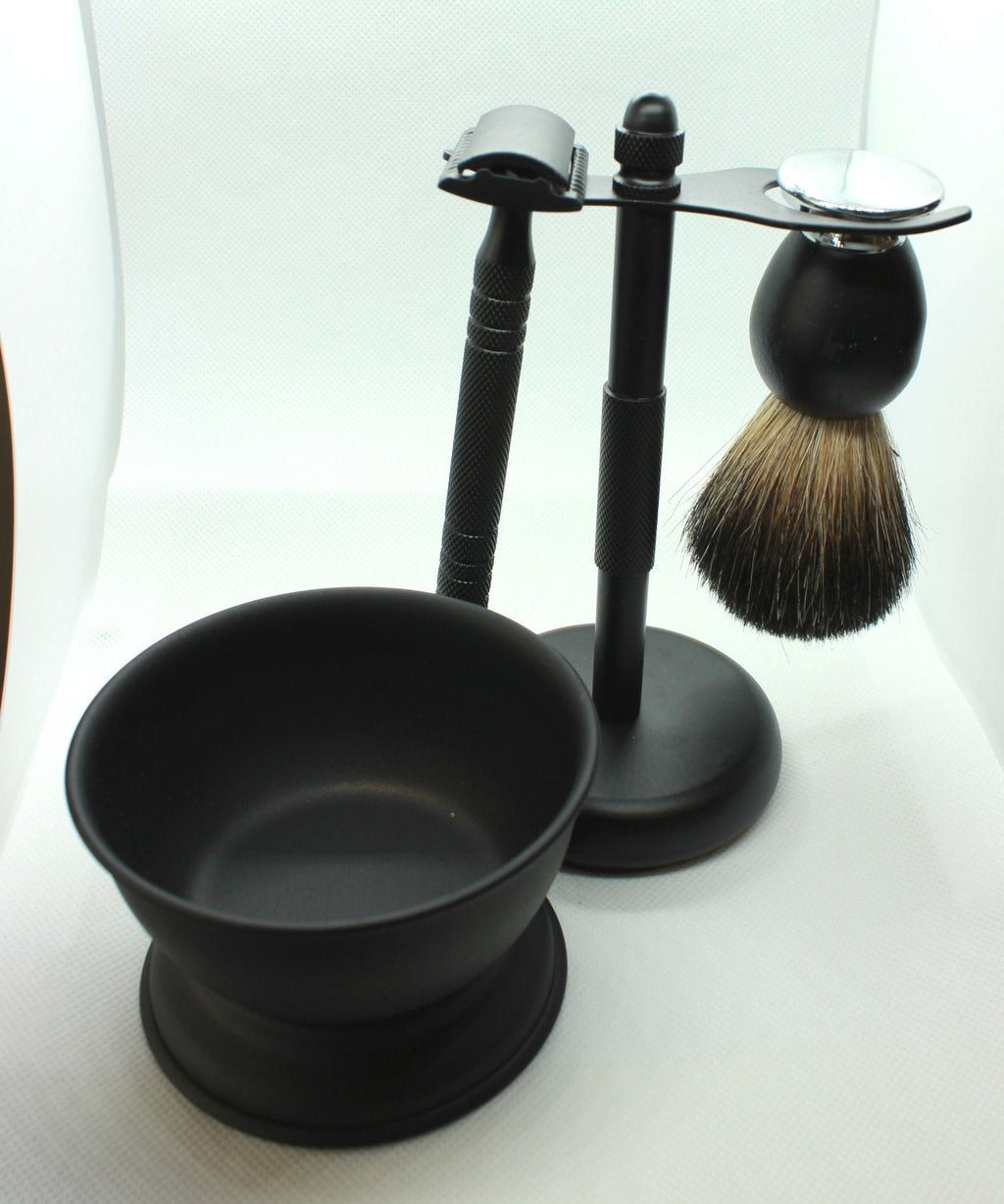 Black Shaving Kit – Safety Razor, Shaving Brush, Shaving Bowl & Stand