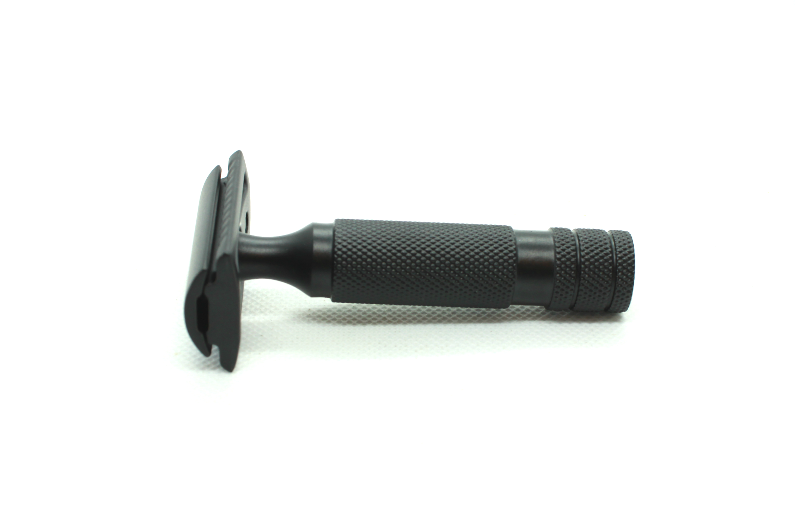 Short, Heavy Duty Safety Razor (Black) by Snarkys