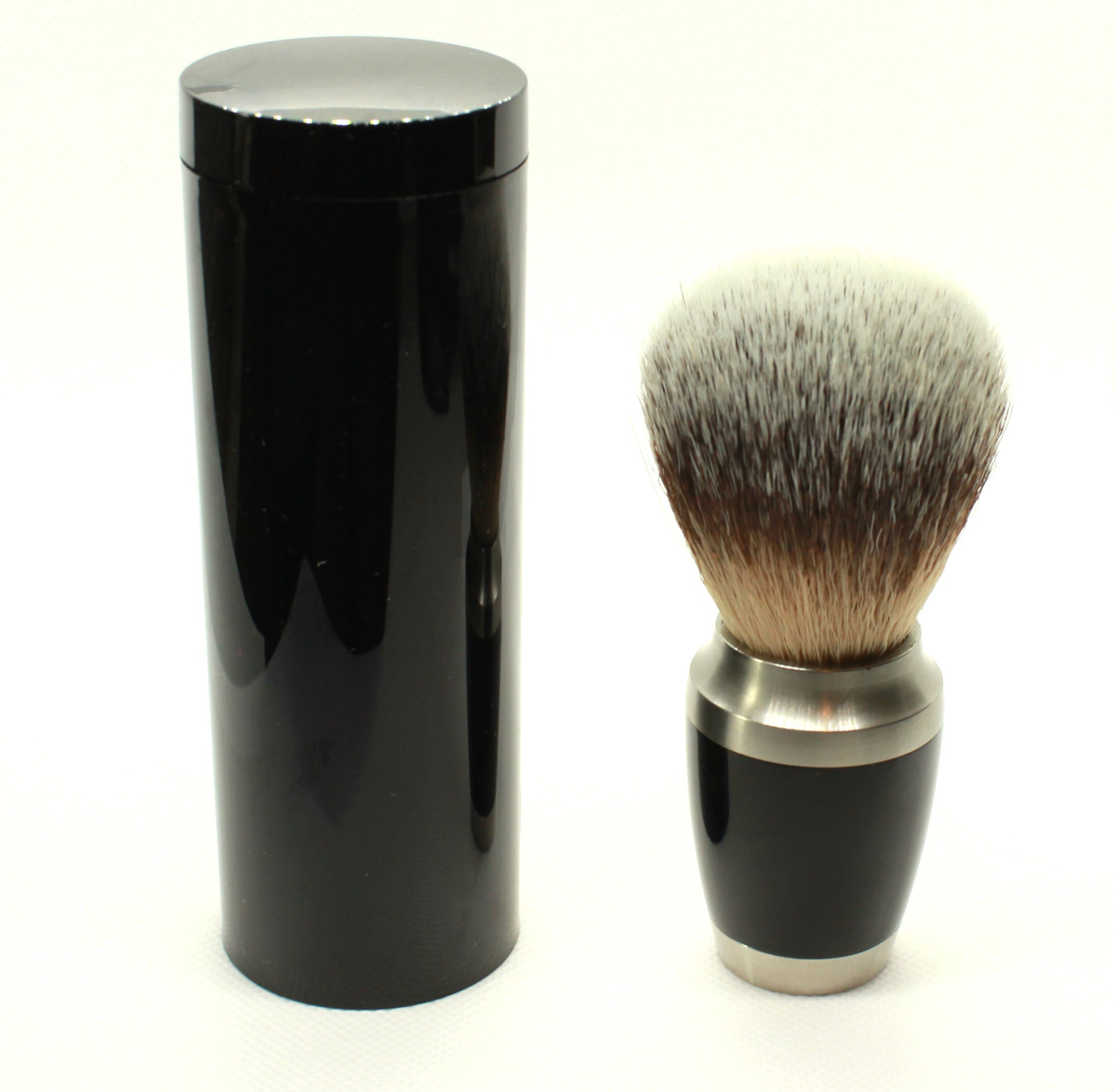 Synthetic Silver Tip Brush With Metal Handle